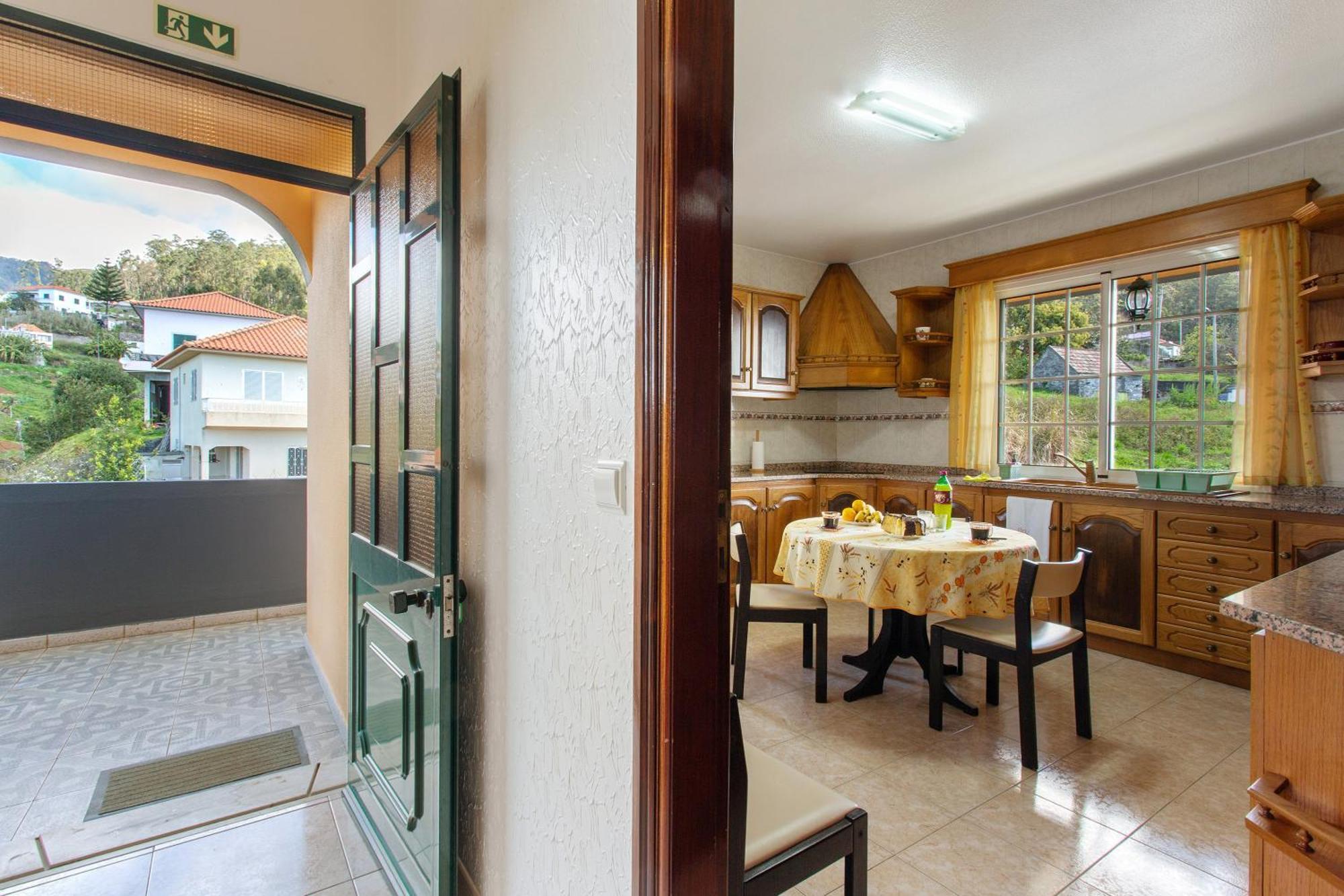 Apartamento Maria Canhas ภายนอก รูปภาพ