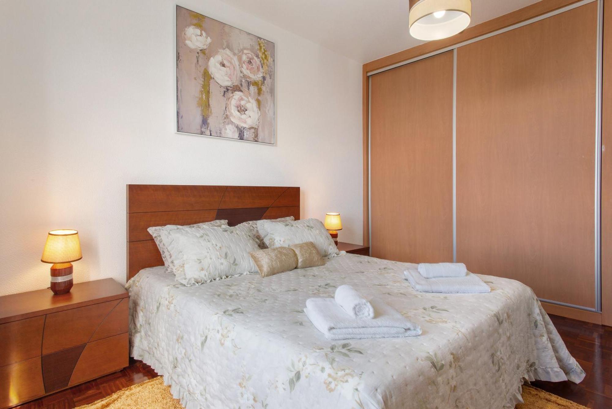 Apartamento Maria Canhas ภายนอก รูปภาพ